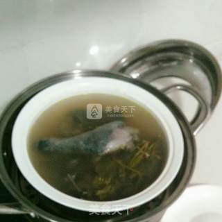 治失眠的夜交滕乌鸡汤的做法步骤：3