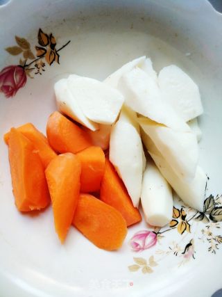 山药炖鸡块的做法步骤：2