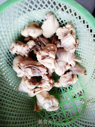 山药炖鸡块的做法步骤：5