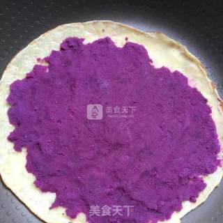 牛奶鸡蛋紫薯卷的做法步骤：4