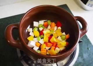 美味颜值担当——杏鲍菇黑椒牛肉粒的做法步骤：5