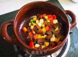 美味颜值担当——杏鲍菇黑椒牛肉粒的做法步骤：6