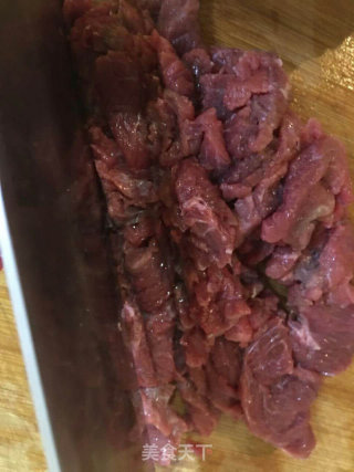 牛肉韭菜水饺（微辣）的做法步骤：6