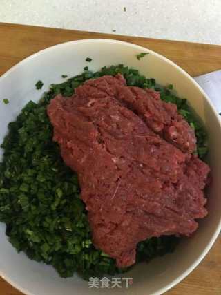 牛肉韭菜水饺（微辣）的做法步骤：7