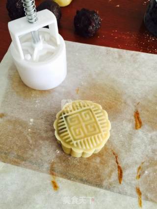 豆沙馅月饼的做法步骤：9