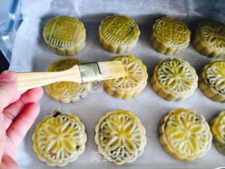 豆沙馅月饼的做法步骤：11