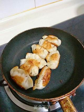 酥脆煎饺的做法步骤：9