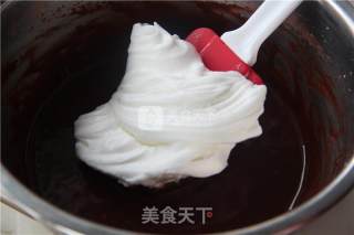 带走戚风的单调  换来北海道的柔情——巧克力北海道戚风的做法步骤：7