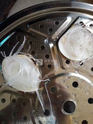 蒜蓉粉丝蒸车螺的做法步骤：2