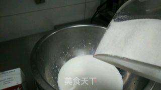 现烤烘培面包之烧烤布丁的做法步骤：2