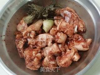 酒糟炖猪蹄的做法步骤：4