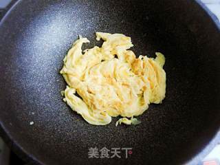 胡萝卜木耳炒鸡蛋的做法步骤：4