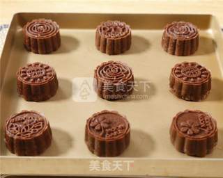 巧克力乳酪月饼的做法步骤：16