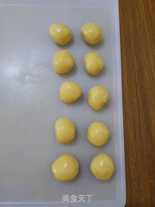 广式白豆沙月饼的做法步骤：7