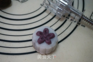 冰皮红豆沙月饼的做法步骤：14