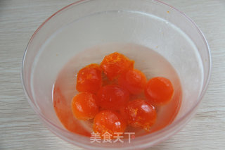蛋黄酥的做法步骤：4