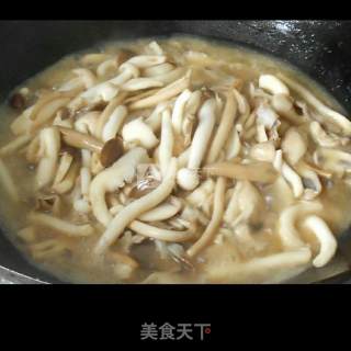 杂菇肉片煲的做法步骤：3