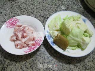 咖喱肉片圆白菜的做法步骤：1