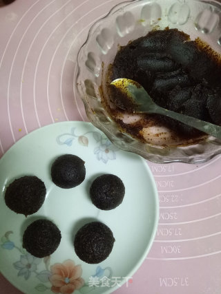 太阳花月饼的做法步骤：8