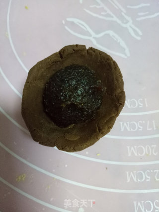 太阳花月饼的做法步骤：9