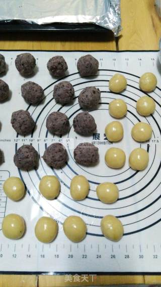 广式红豆沙月饼的做法步骤：5