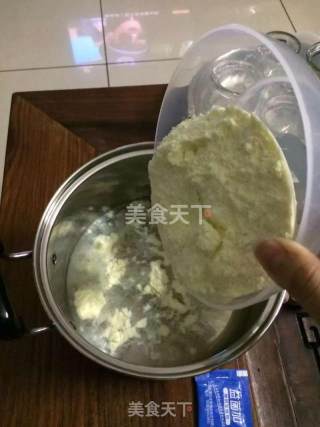 草莓酸奶的做法步骤：2