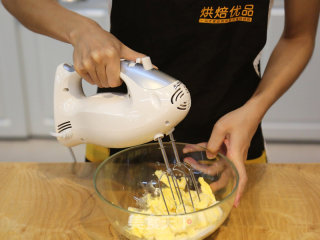 三色旋纹曲奇的做法步骤：2