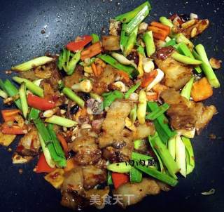 如何做正宗的四川回锅肉#肉肉厨的做法步骤：7