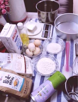 抹茶红豆戚风蛋糕的做法步骤：1