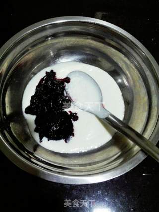 蓝莓酸奶慕斯冰皮月饼的做法步骤：5