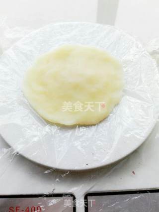 蓝莓酸奶慕斯冰皮月饼的做法步骤：10