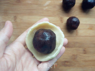 豆沙蛋黄酥的做法步骤：14