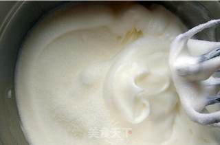黄桃奶油蛋糕卷的做法步骤：4