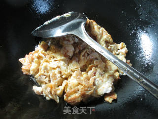 虾皮萝卜干炒鸡蛋的做法步骤：6