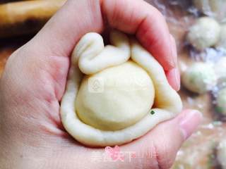蛋黄莲蓉月饼的做法步骤：9