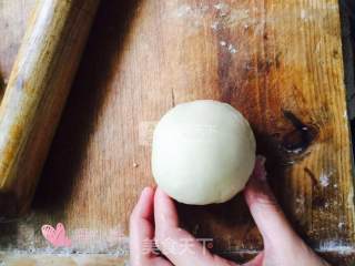 蛋黄莲蓉月饼的做法步骤：23