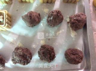 50克红豆馅儿月饼的做法步骤：4