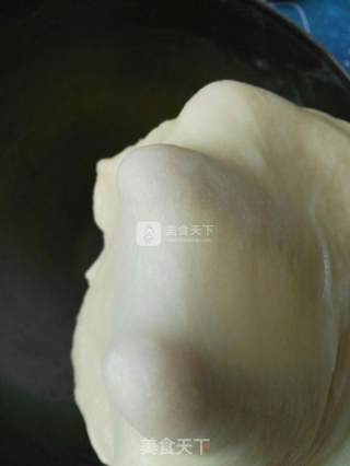 肉松蛋黄酥的做法步骤：1