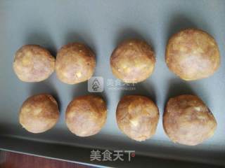 肉松蛋黄酥的做法步骤：7