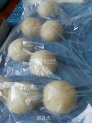肉松蛋黄酥的做法步骤：10
