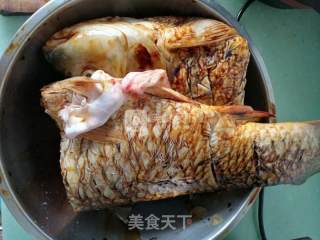 红烧鲤鱼的做法步骤：1