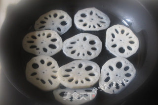 京酱回锅藕片的做法步骤：2