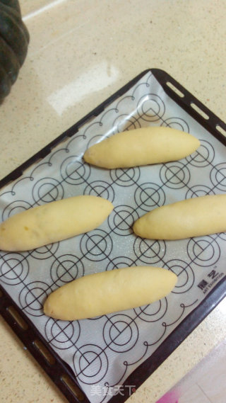 鲜肉榨菜金面包的做法步骤：14