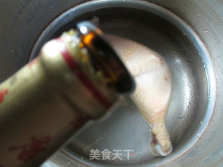 青菜蘑菇鸡腿汤的做法步骤：3