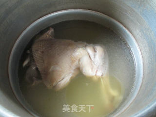 青菜蘑菇鸡腿汤的做法步骤：5