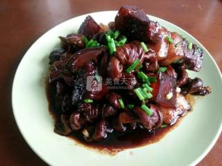 啤酒烧百叶结红烧肉的做法步骤：8