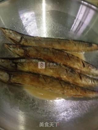 煎秋刀鱼的做法步骤：5