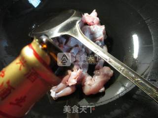 豉香蒜薹炒牛蛙的做法步骤：4