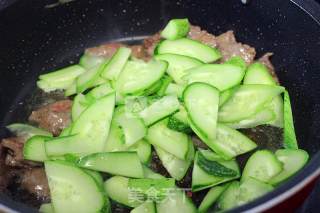青瓜牛肉的做法步骤：4
