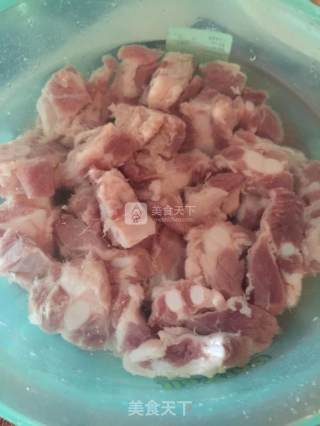 南乳排骨的做法步骤：1